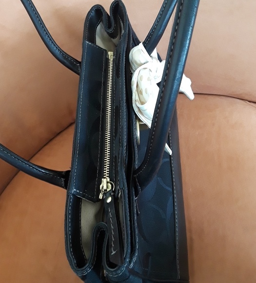 Coach hand bag/shoulder bag - Picture 4 of 8
